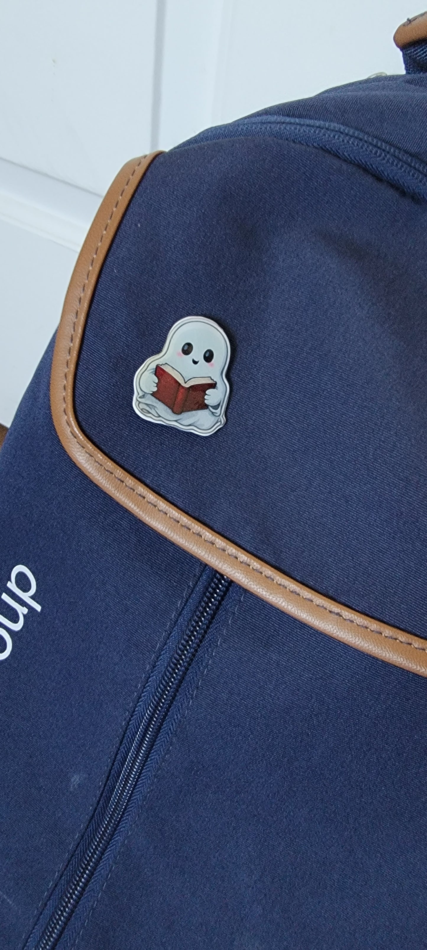 BOOkworm Pin 📖🍂👻